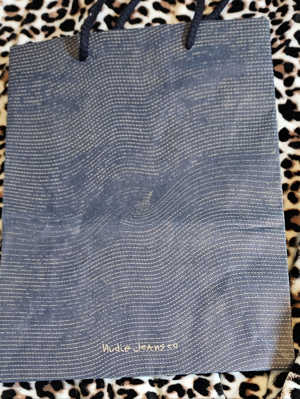 NEW Nudie Jeans Blue Denim Style XL Large Paper Shopping Bag Gift Box Holder - Picture 11 of 11